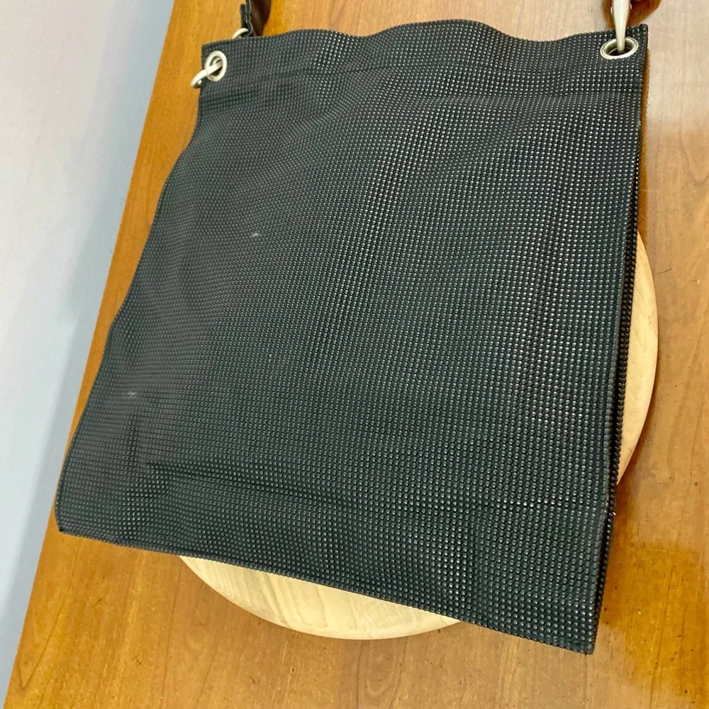 Vintage Urban Oxide UO2 Black Rubber Crossbody Bag Techwear Y2K Messenger Pouch